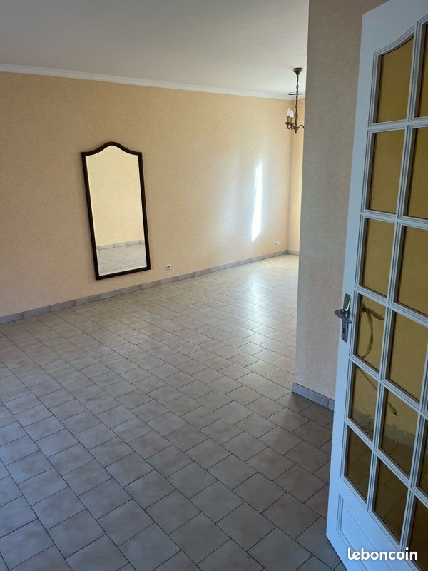 Maison à louer, 80m², Farges-en-Septaine