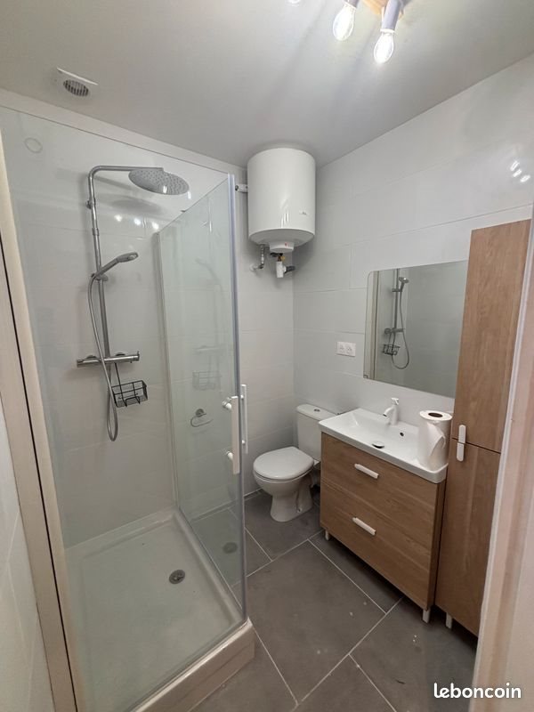 Appartement à louer, 27m², Marseille 5ème