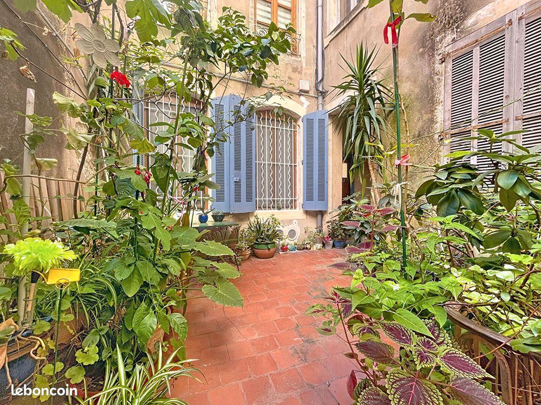 Appartement à vendre, 81m², Nîmes