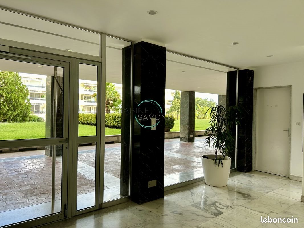 Appartement à louer, 24m², Marseille 8ème