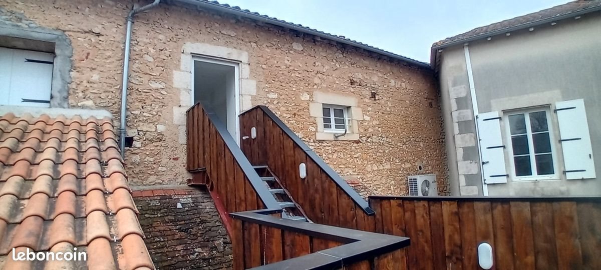 Appartement à vendre, 250m², Lussac-les-Châteaux