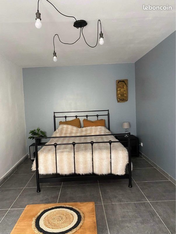 Appartement à louer, 60m², Bourg-et-Comin