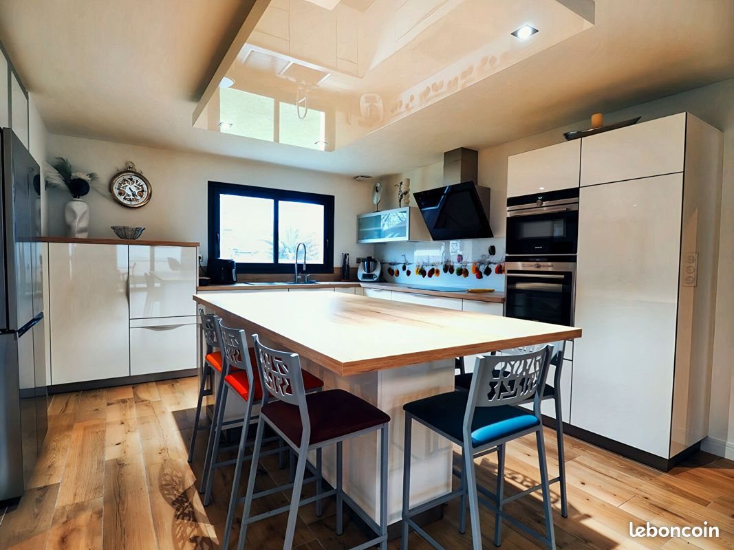 Maison à vendre, 250m², Plumergat