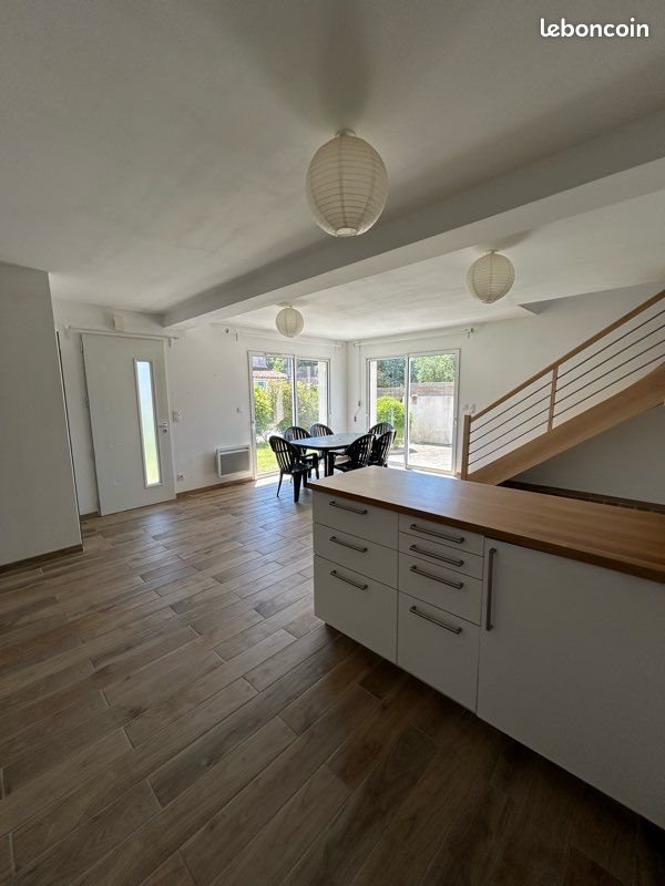 Maison à louer, 80m², Royan