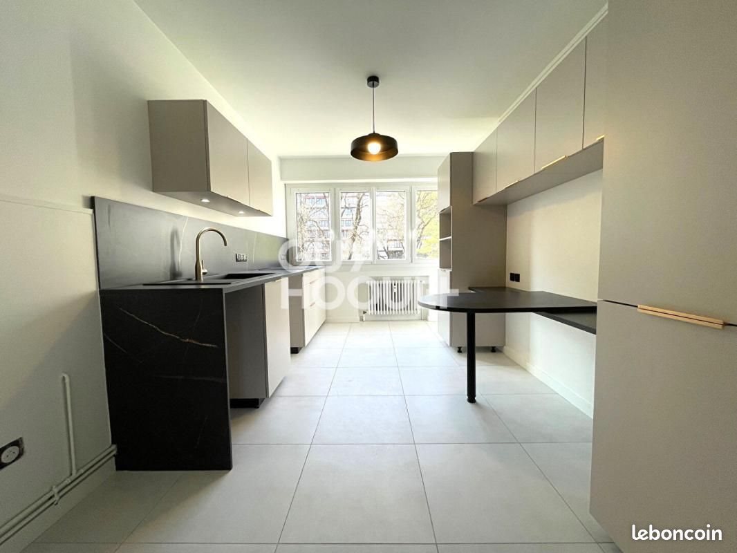 Appartement à louer, 107m², Echirolles
