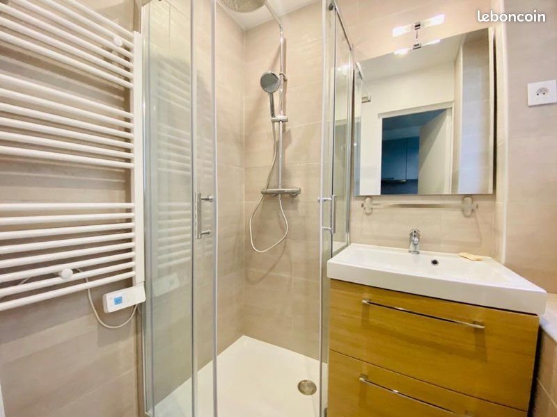 Appartement à louer, 21m², Paris 18ème