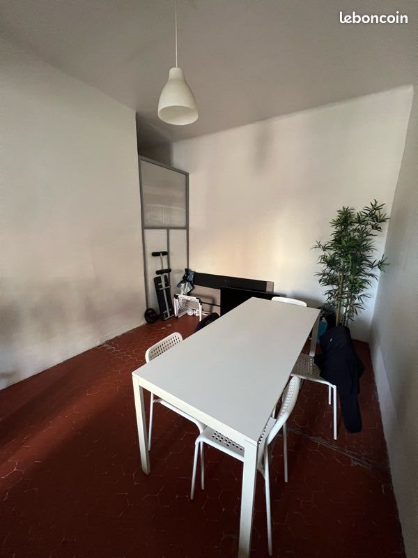 Appartement à louer, 54m², Marseille 5ème