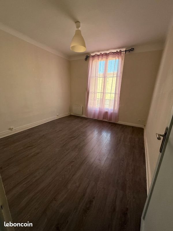 Appartement à louer, 49m², Vic-le-Comte