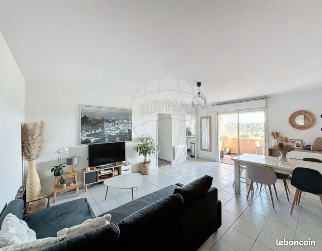 Appartement à louer, 59m², Nîmes