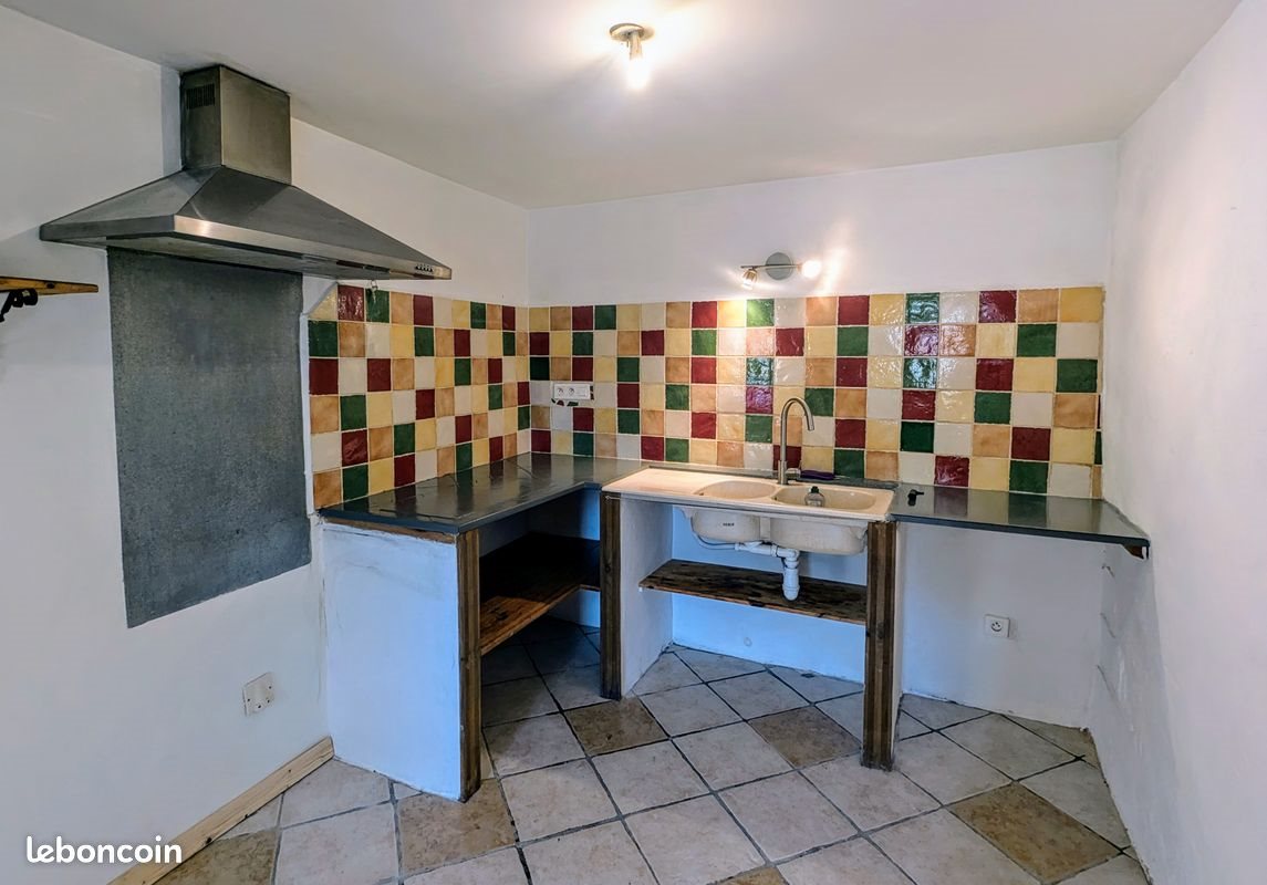 Appartement à louer, 84m², Beauvoisin