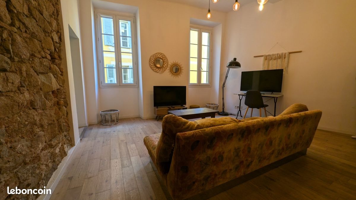 Appartement à louer, 68m², Ajaccio