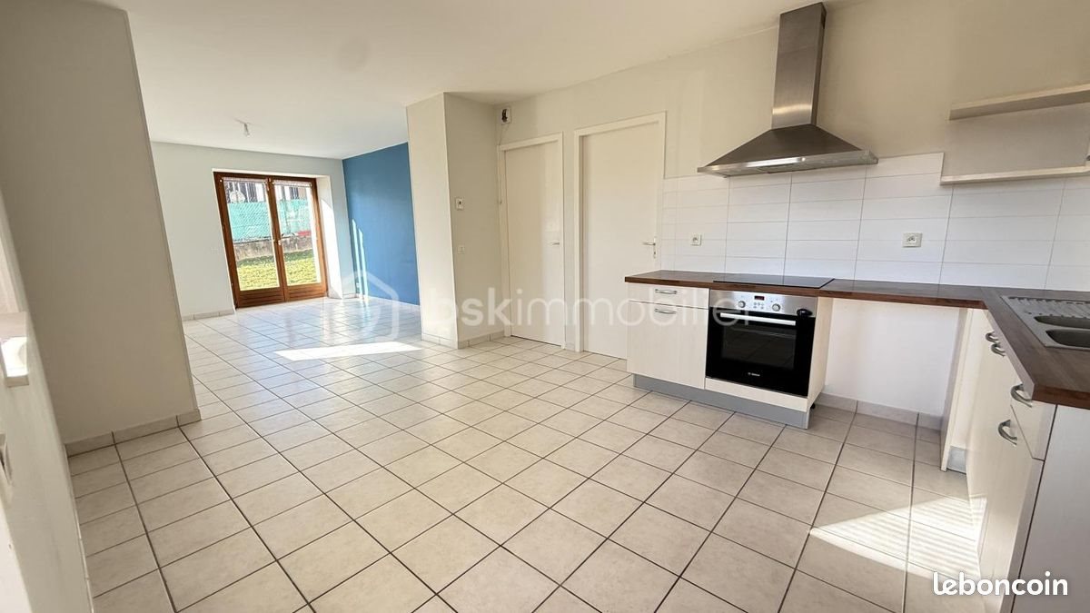 Appartement à louer, 72m², Lovagny