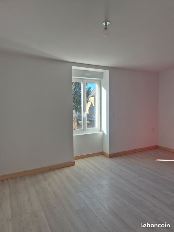 Maison à louer, 85m², Vallon-sur-Gée