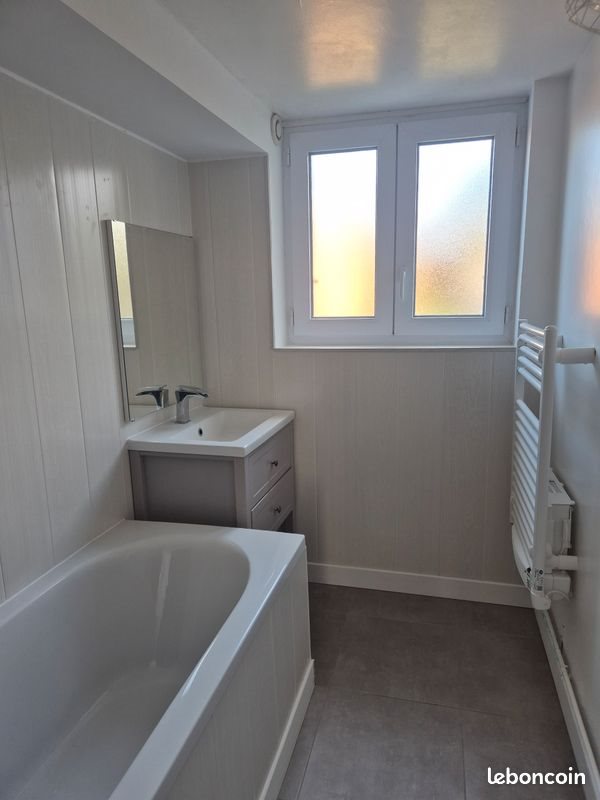 Maison à louer, 85m², Vallon-sur-Gée