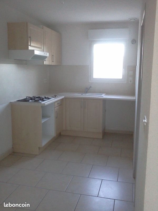 Maison à louer, 77m², Calvisson