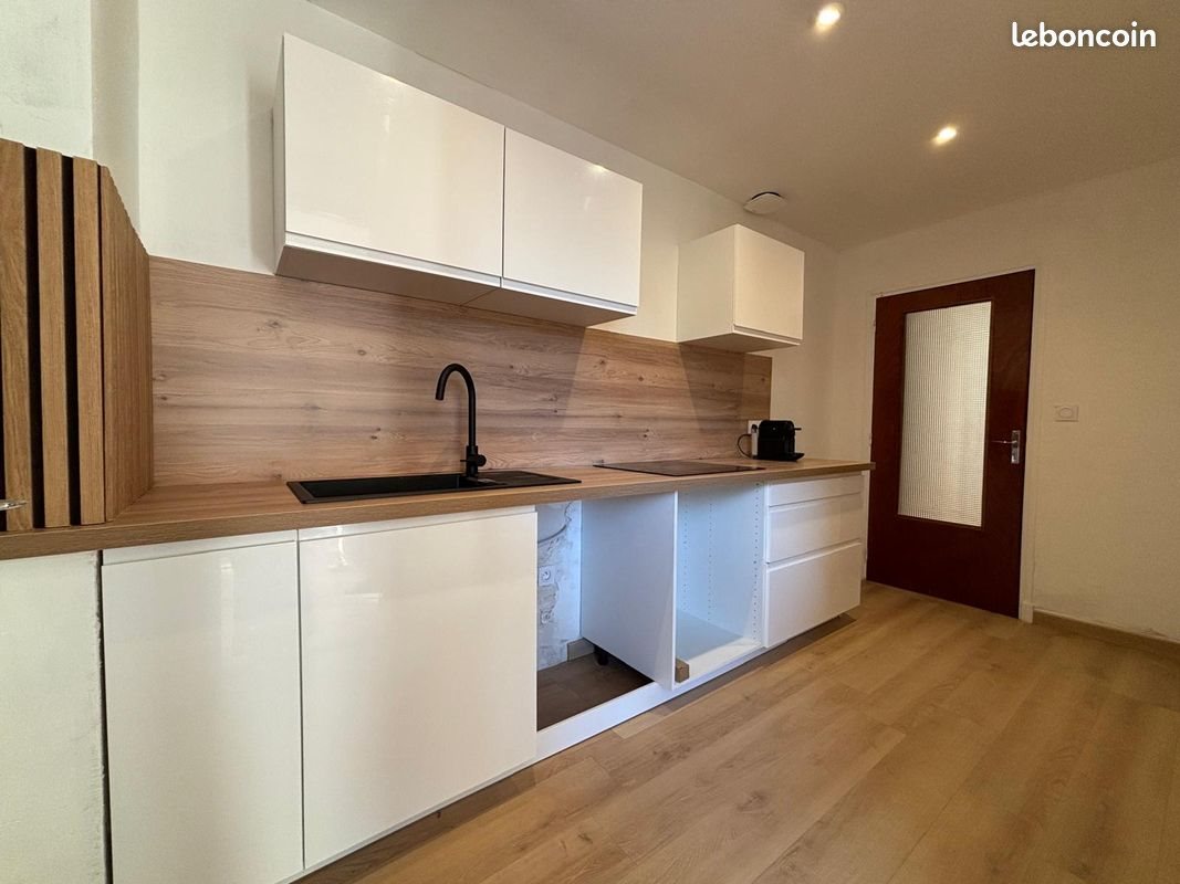 Appartement à louer, 91m², Nîmes