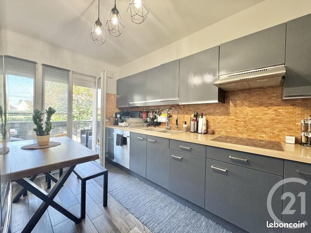 Appartement à vendre, 75m², Paray-Vieille-Poste