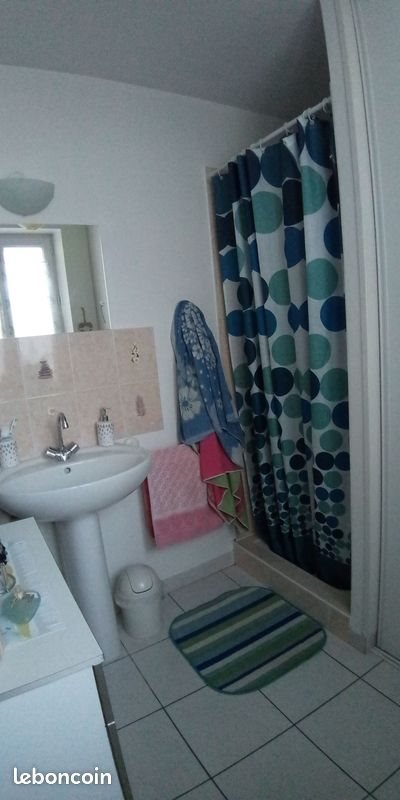Appartement à louer, 45m², Salles