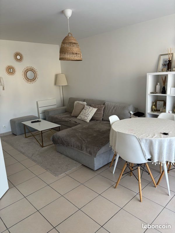 Appartement à louer, 45m², Canteleu
