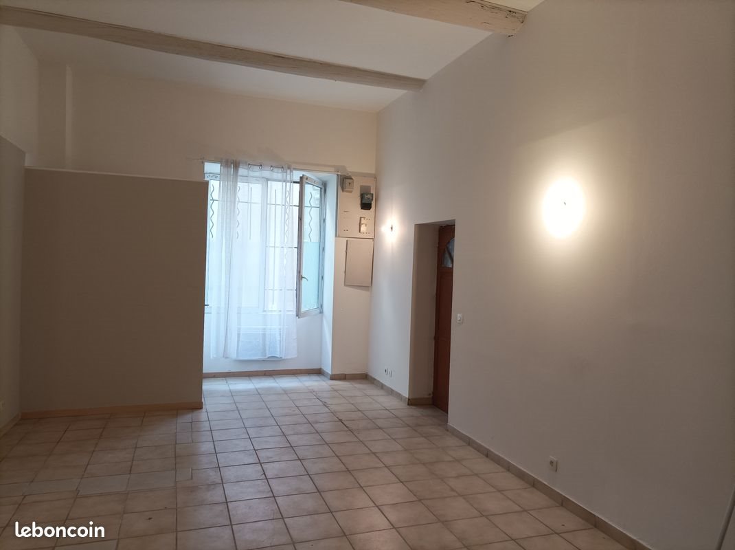 Appartement à louer, 40m², Nîmes