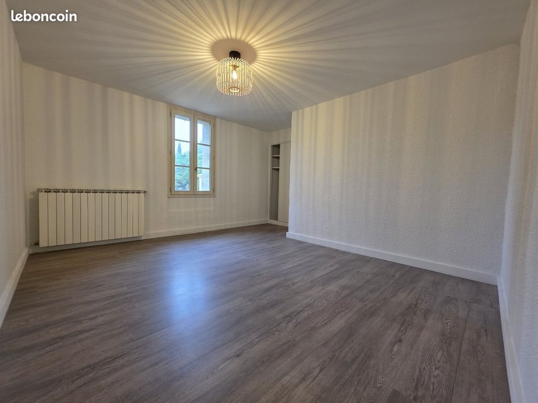 Appartement à louer, 129m², Aigues-Mortes