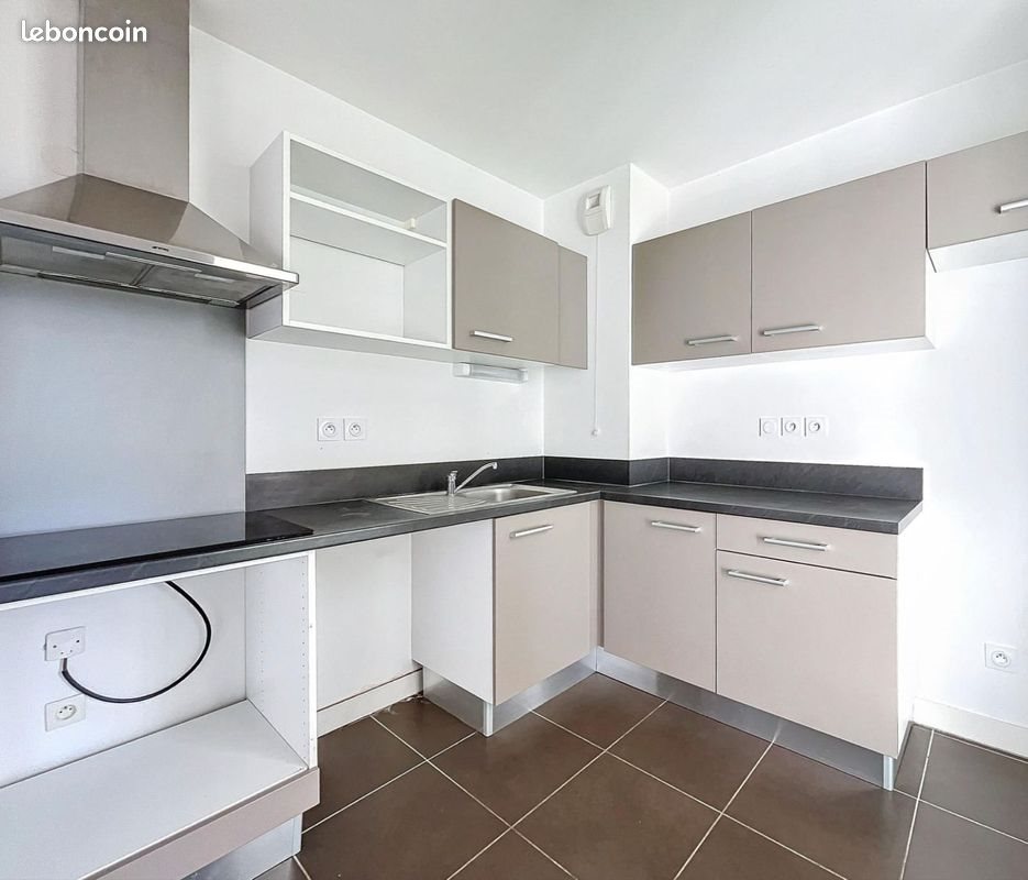 Appartement à louer, 55m², Saint-Genis-Pouilly