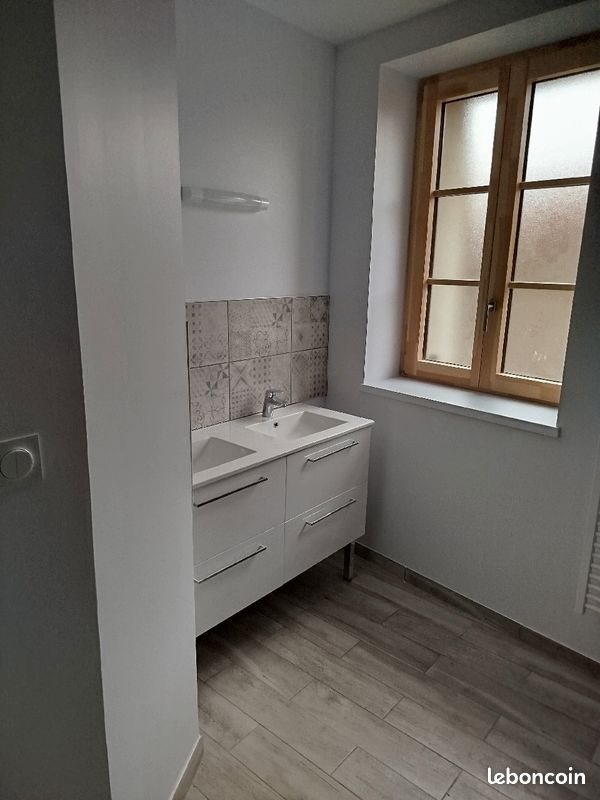 Appartement à louer, 80m², Siaugues-Sainte-Marie
