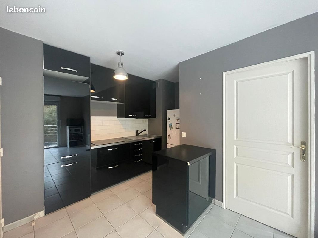 Appartement à louer, 43m², Saint-Symphorien-d'Ozon