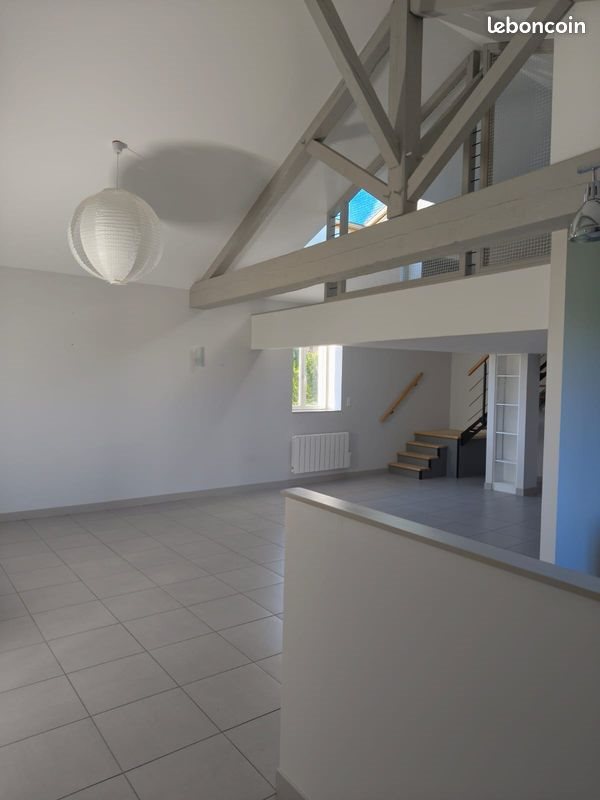 Maison à louer, 107m², Montbellet