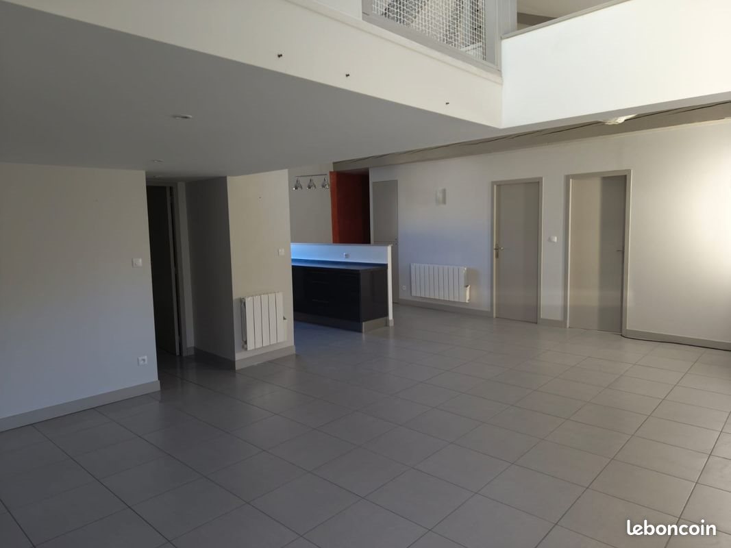 Maison à louer, 107m², Montbellet
