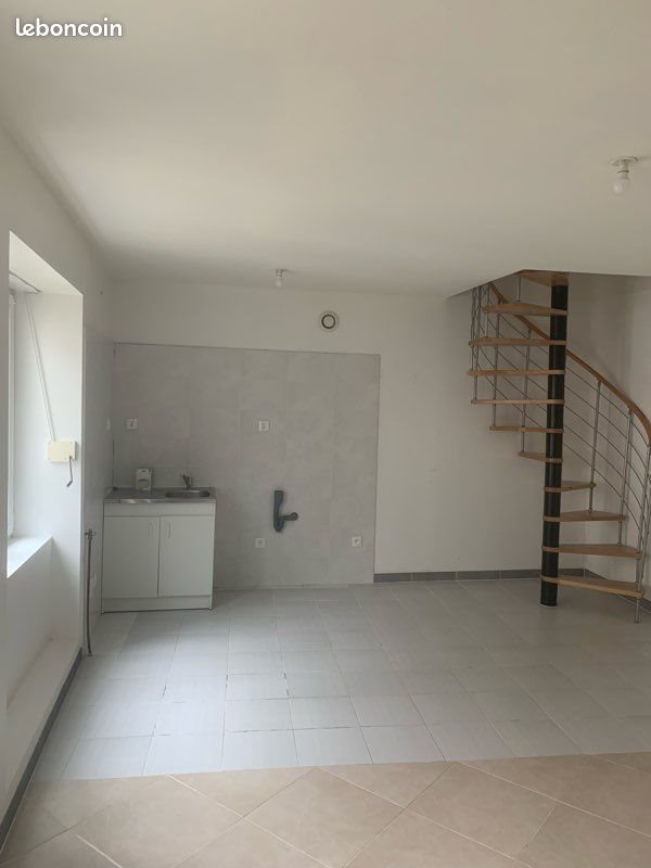 Appartement à louer, 52m², Thizy