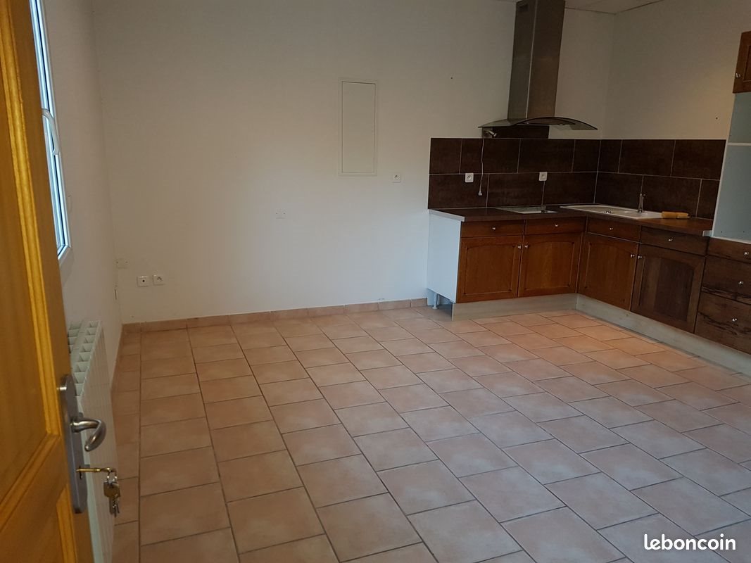 Appartement à louer, 45m², Pernes-les-Fontaines