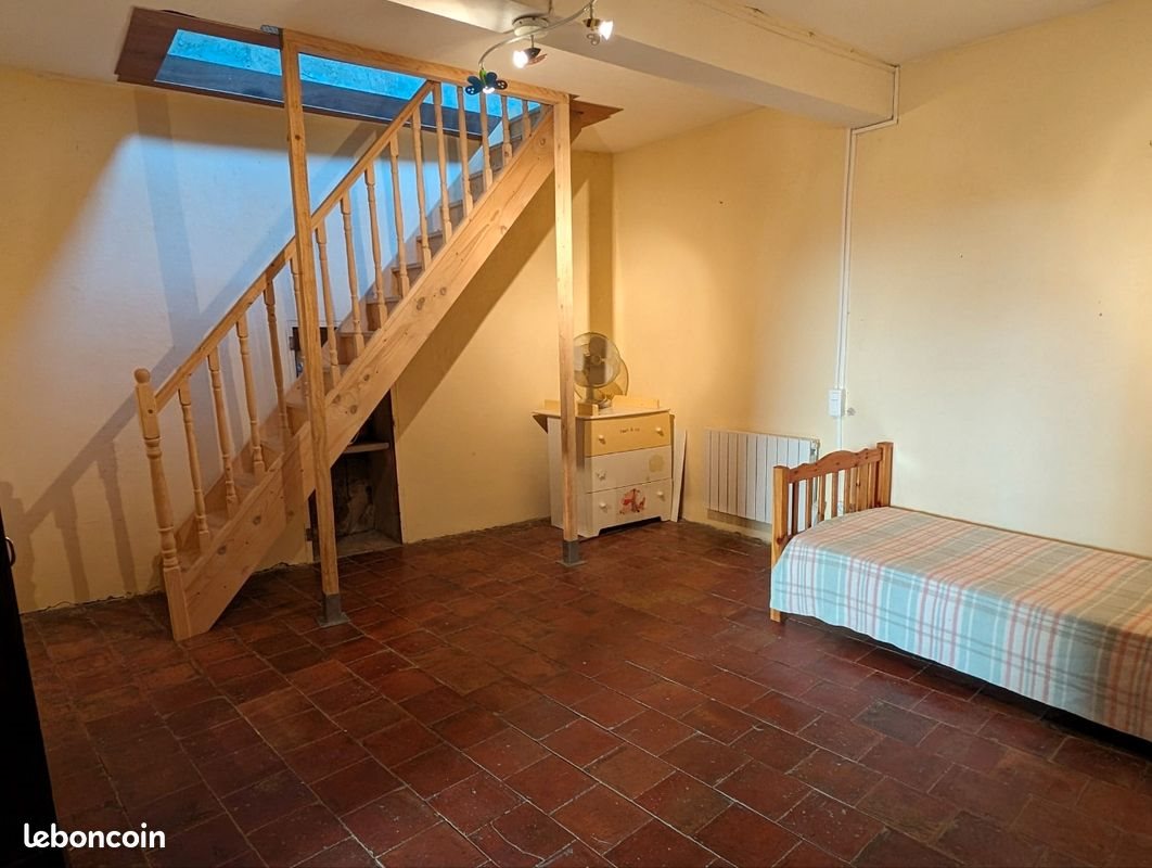 Maison à louer, 77m², Talairan