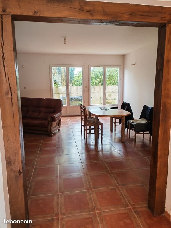 Appartement à louer, 100m², Uzel