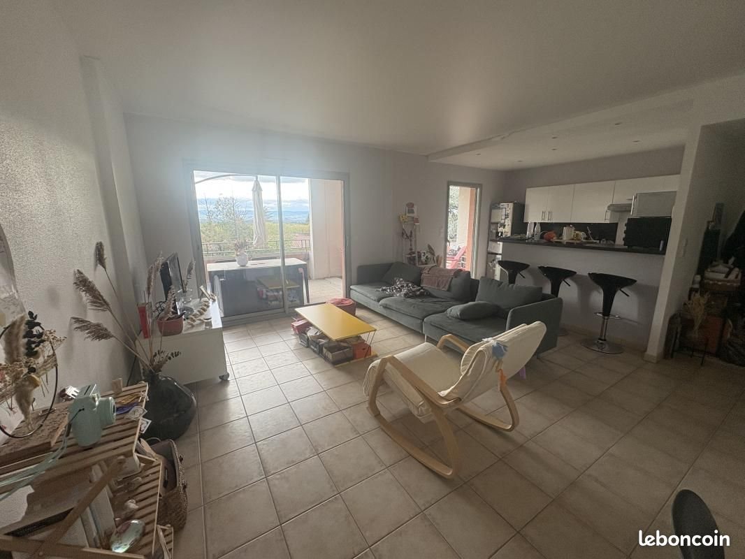 Appartement à louer, 81m², Saint-Galmier