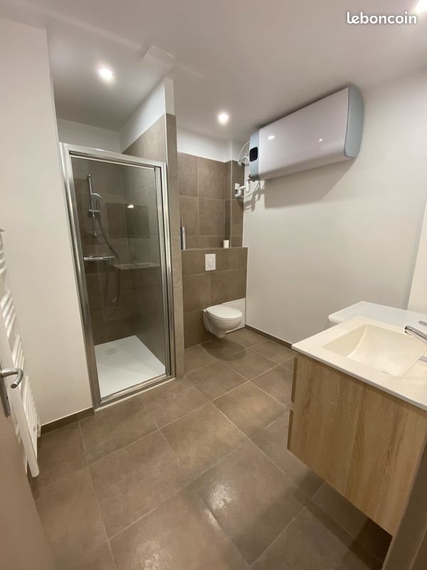 Appartement à louer, 35m², Aubenas