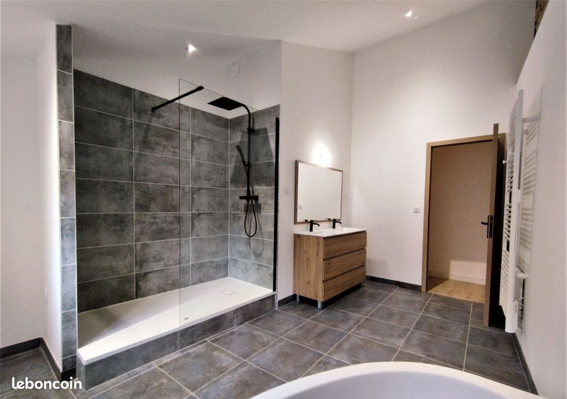 Appartement à louer, 80m², Schwerdorff