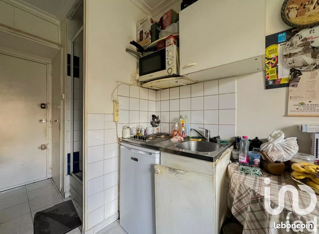 Appartement à louer, 13m², Paris 18ème