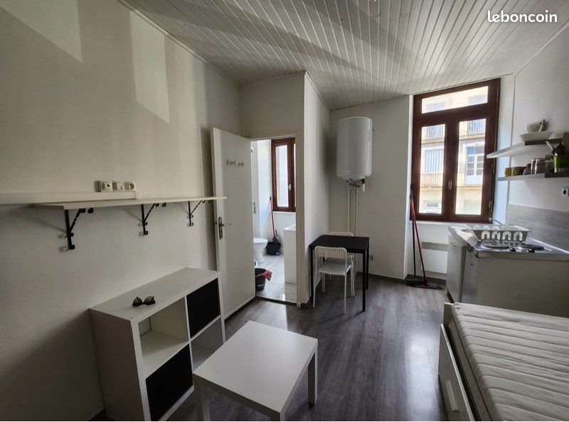 Appartement à louer, 17m², Privas