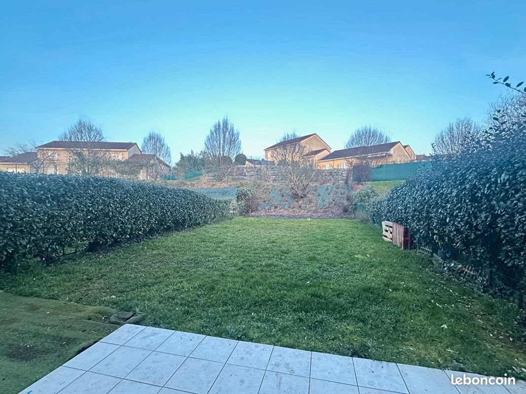 Maison à vendre, 66m², Ussac