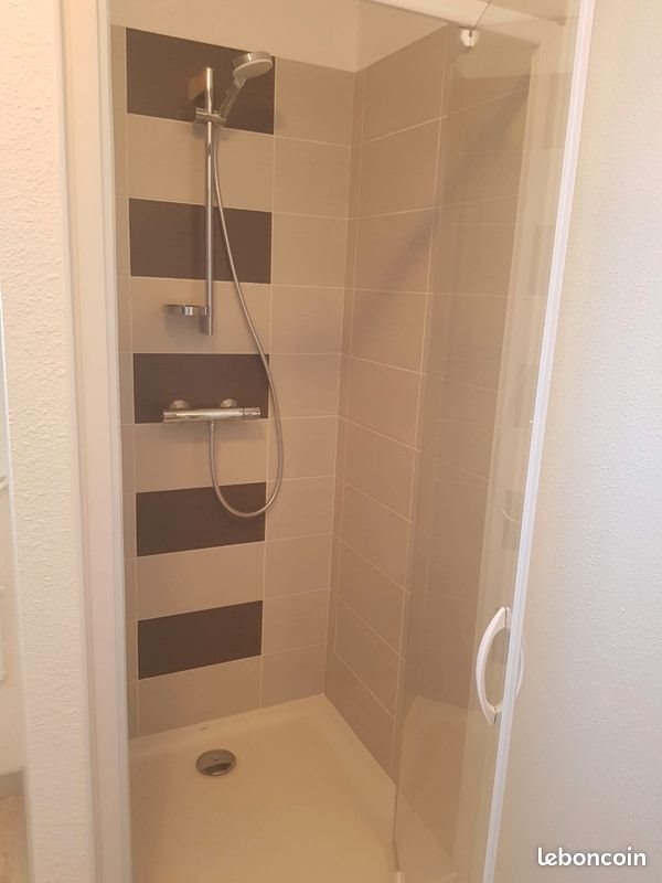 Appartement à louer, 57m², Arpajon-sur-Cère