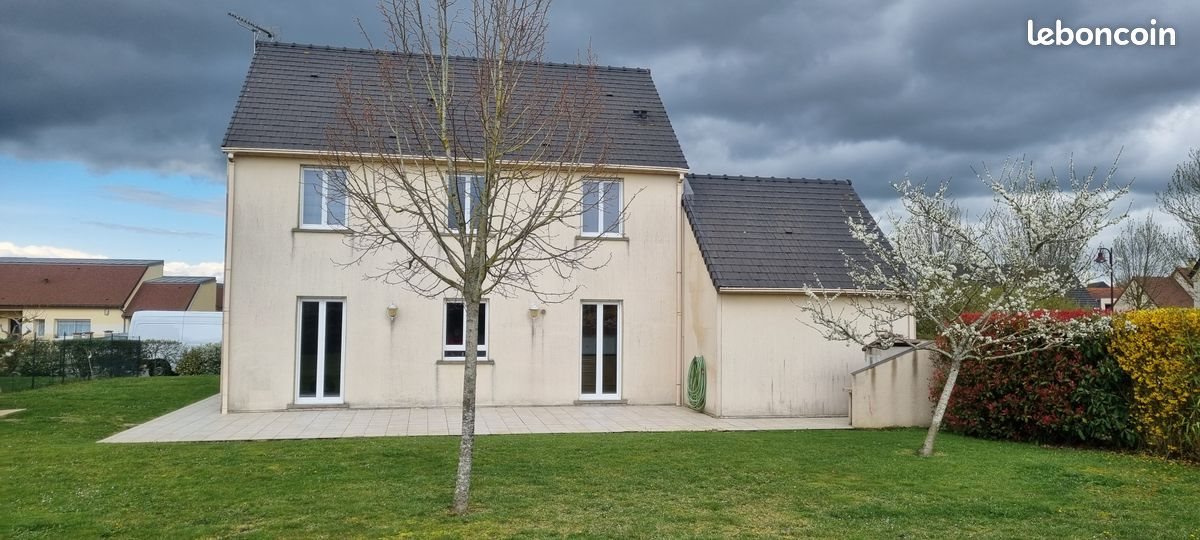 Maison à louer, 125m², Lèves