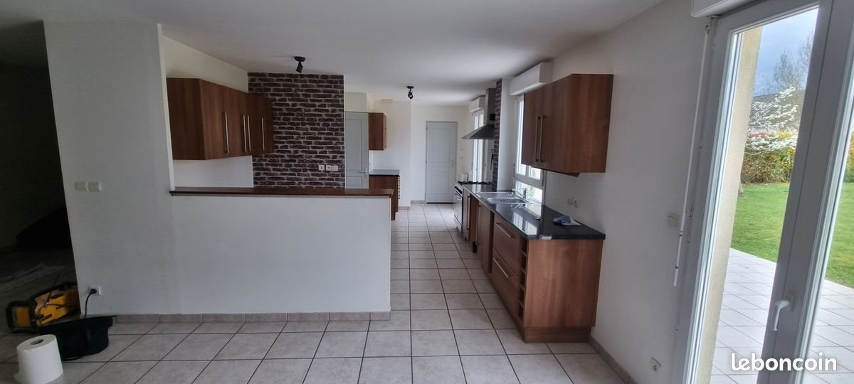 Maison à louer, 125m², Lèves