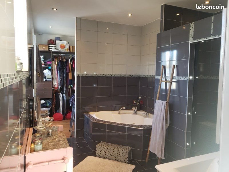 Maison à louer, 190m², Lons