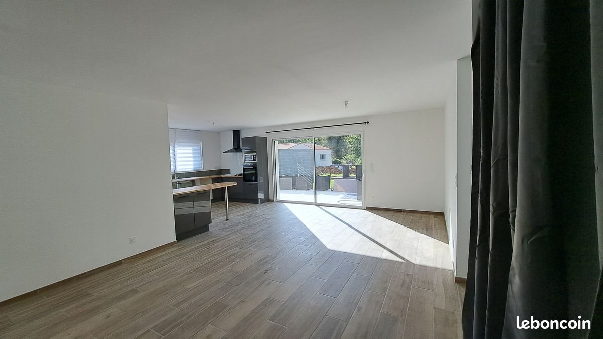Maison à louer, 94m², Romegoux
