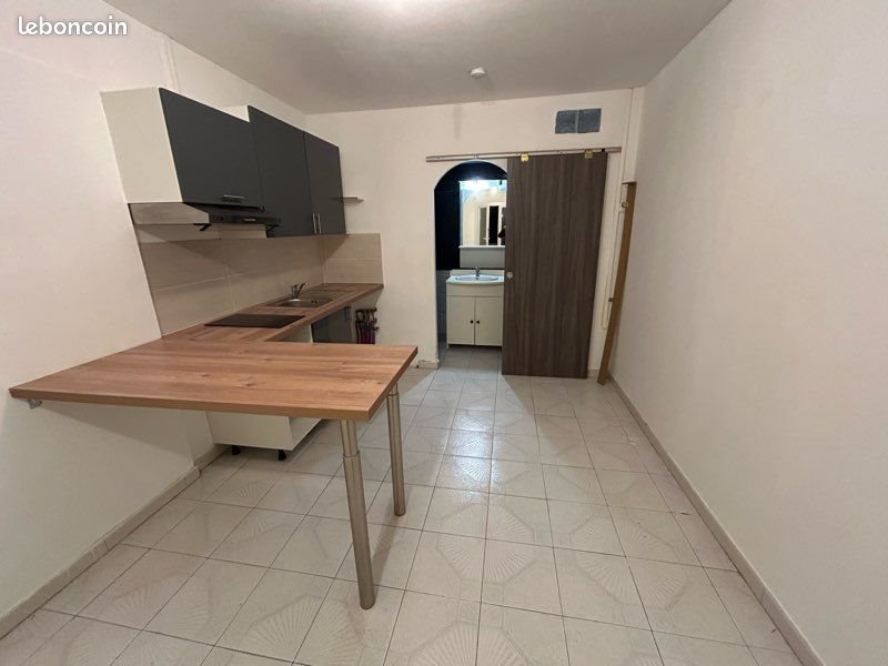 Appartement à louer, 20m², Rodilhan