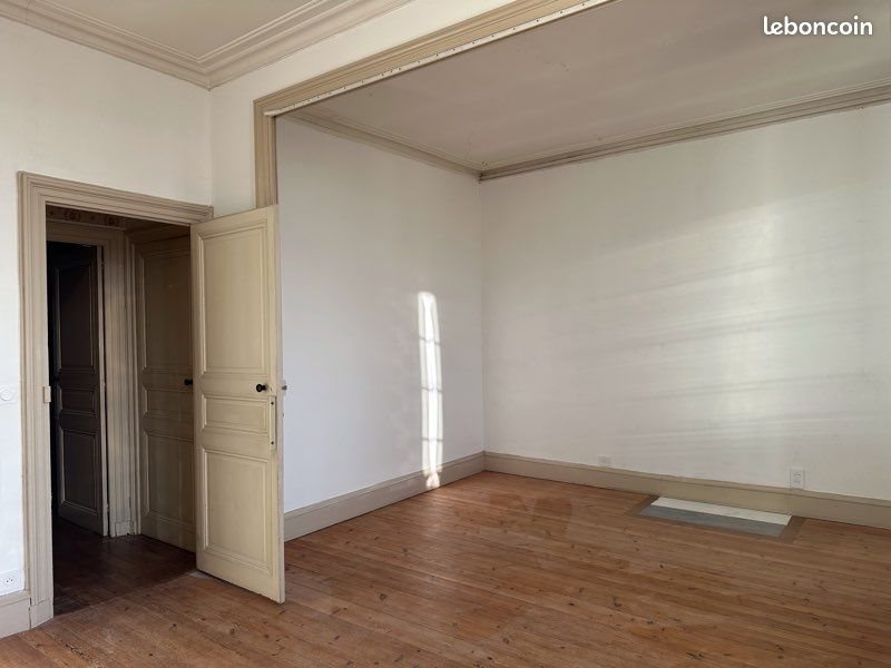 Maison à louer, 245m², Châteaubernard