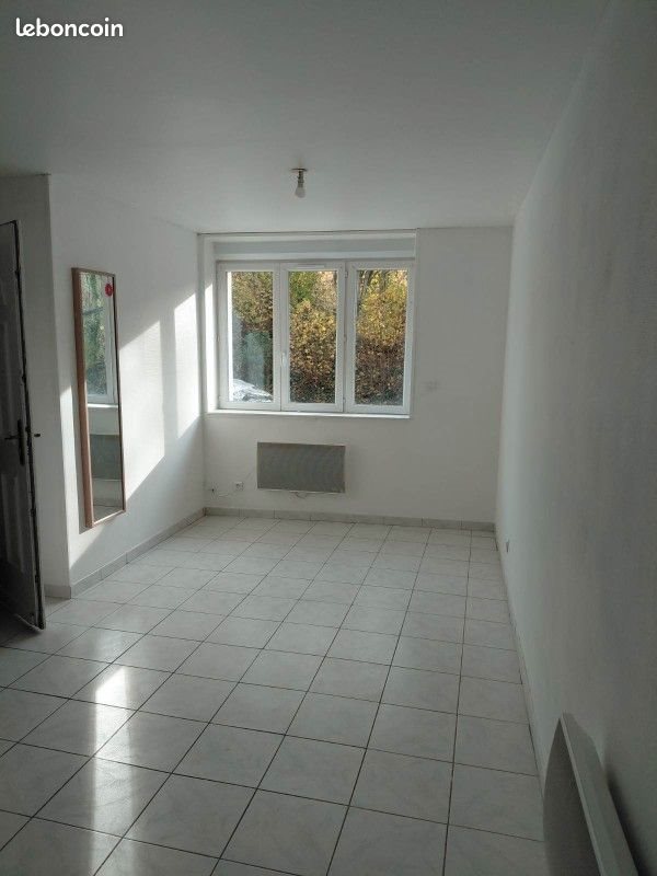 Appartement à louer, 45m², Yvernaumont