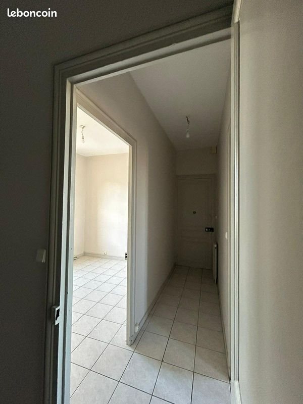 Appartement à louer, 71m², La Salle