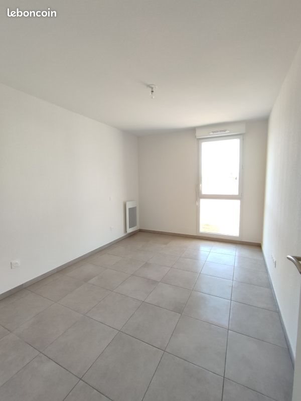 Appartement à louer, 61m², Garons